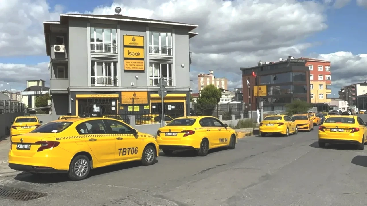 Taksicilerden Zam Gündemi! Taksimetre Güncellemesi için Servislerde Yoğunluk Artıyor