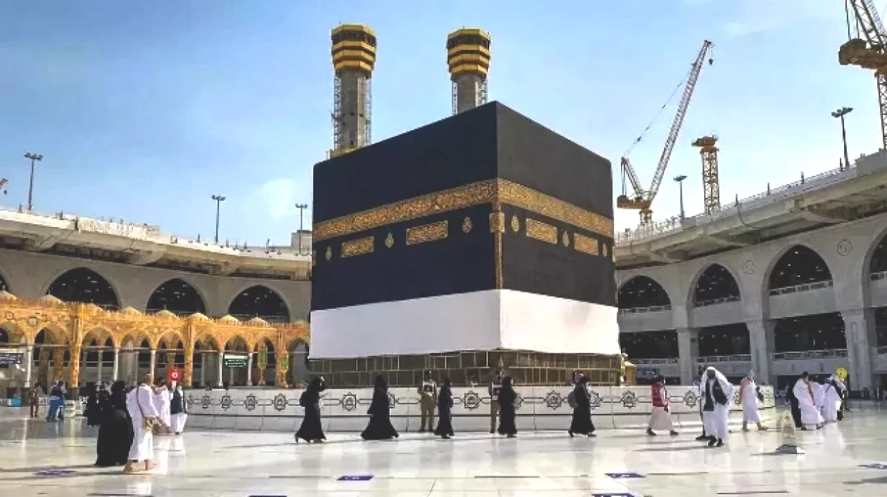 Hac Kurası Tarihi Belli Oldu! Diyanet İşleri'nden İzleme Bilgileri