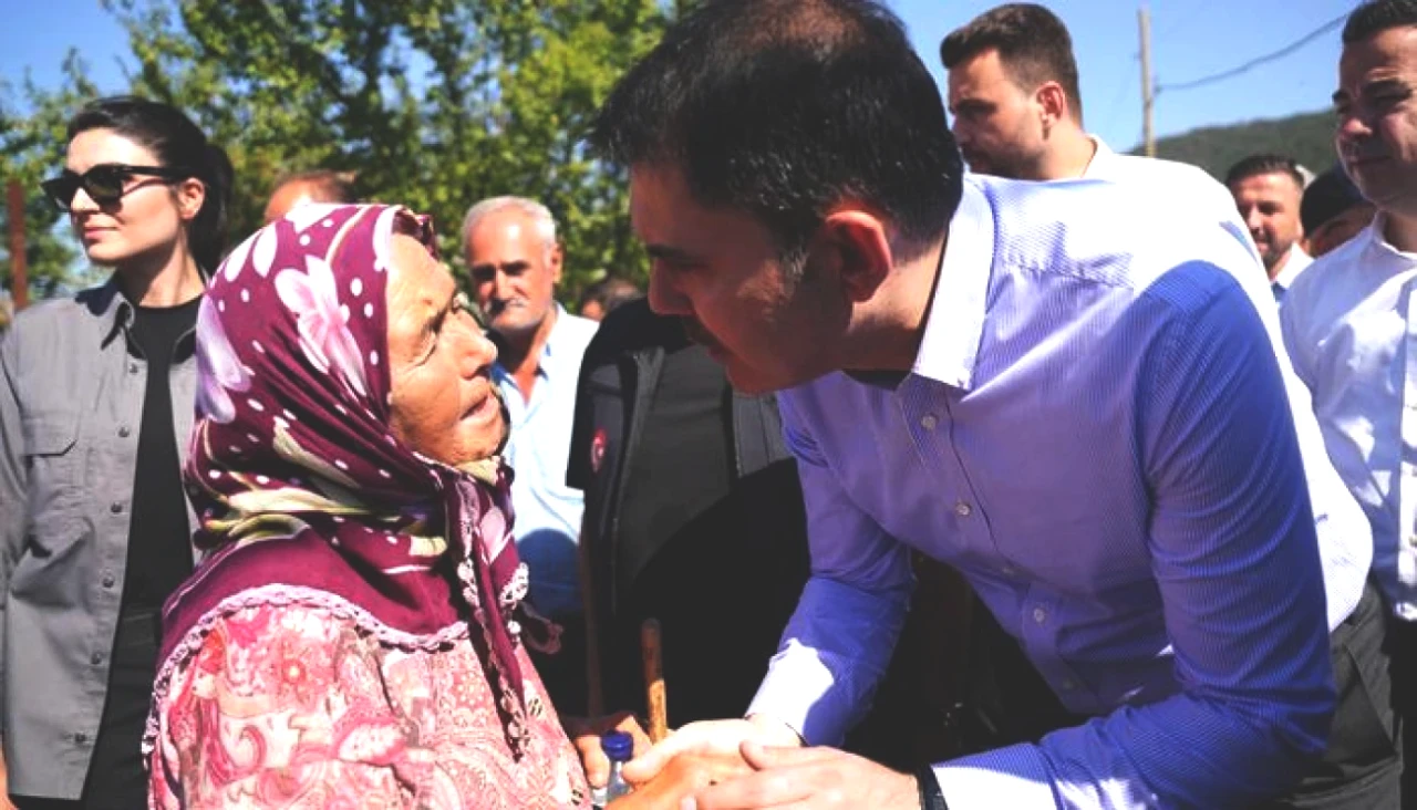 Şerife Teyze için Umut Işığı: Bakan Kurum ile Yeni Evlerinin Temeli Atıldı!