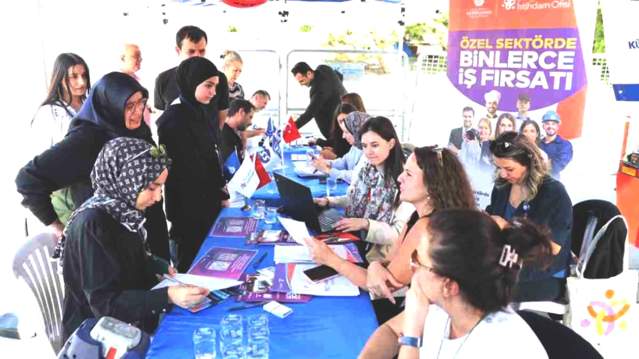 İş Fuarında Büyüleyici Buluşma! 100'den Fazla Firma Yeni Fırsatlar Sunuyor