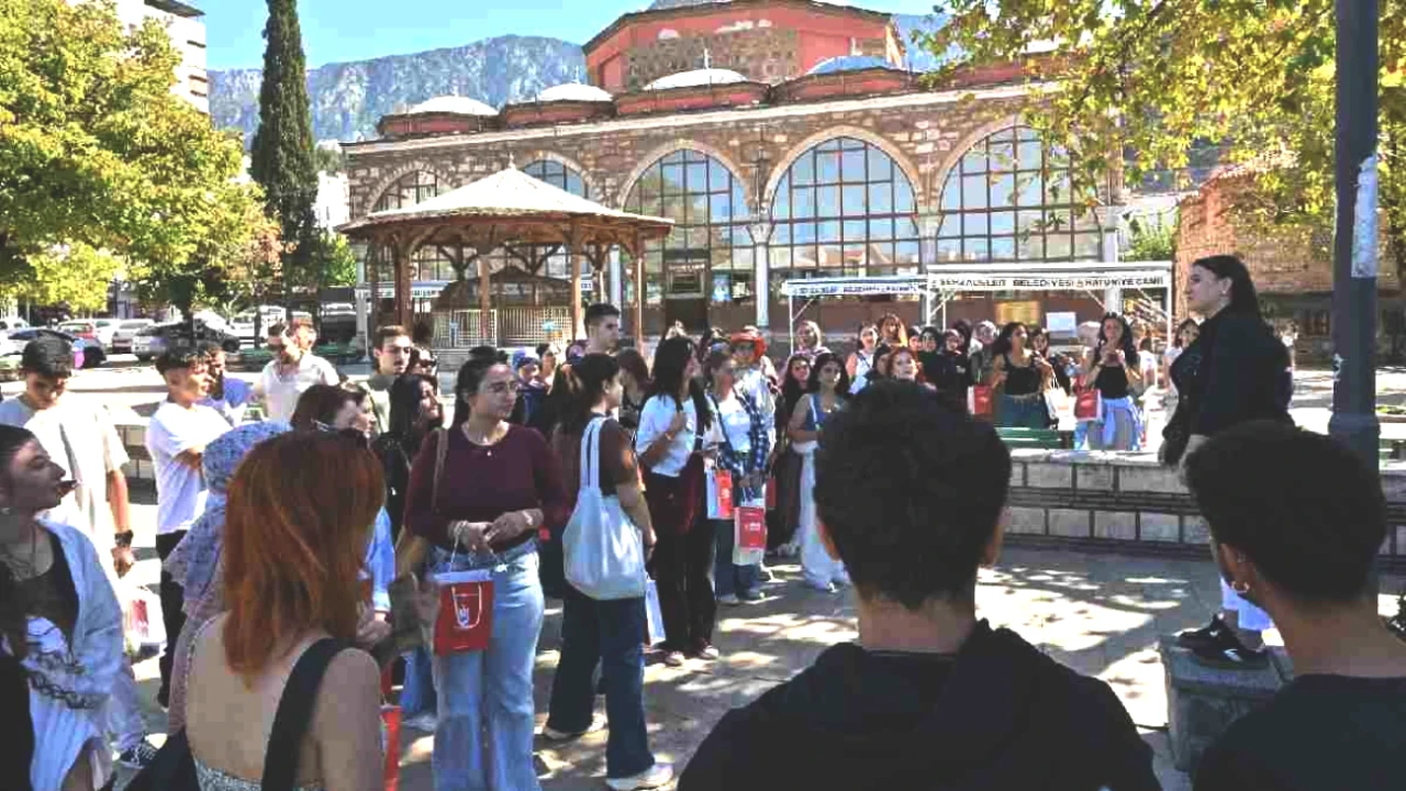 Üniversite Öğrencilerine Özel: Büyükşehir'den Heyecan Verici Tanıtım Gezisi!